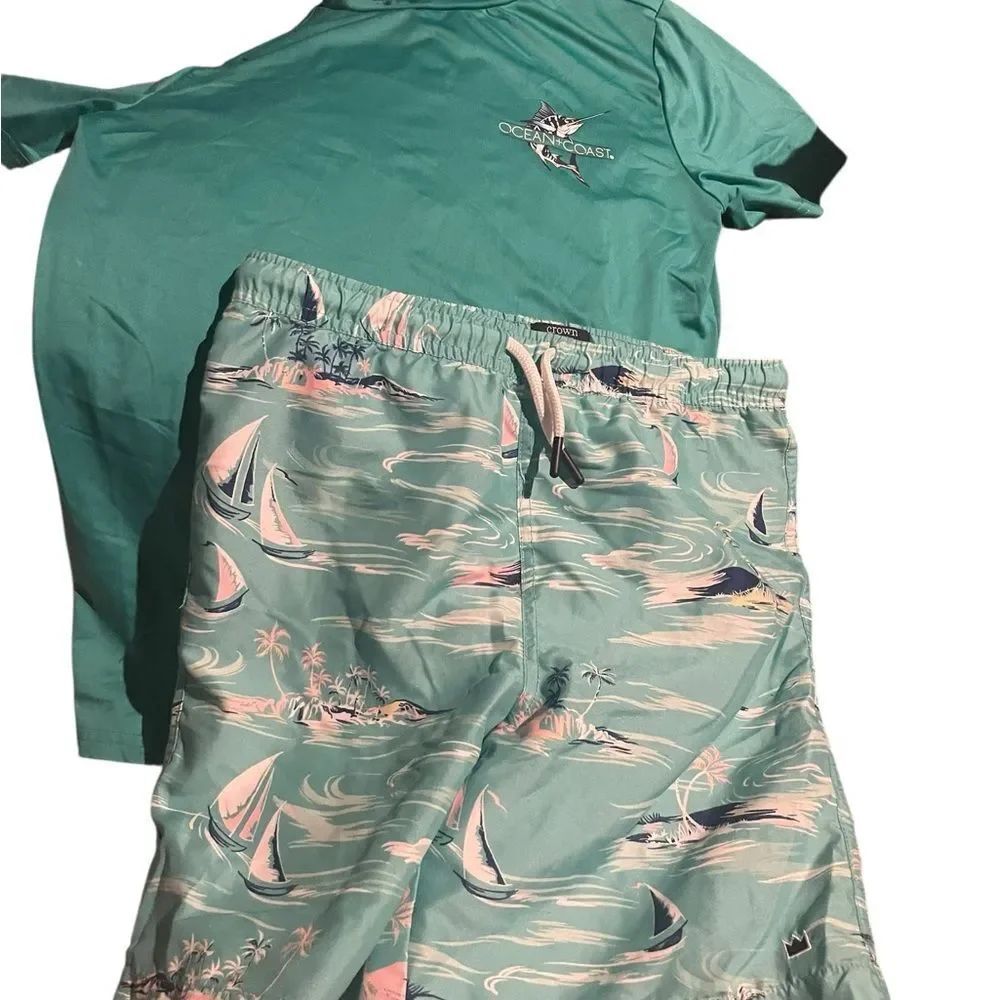 Crown and Ivy Coast Teal Shirt and Sailboat Shorts Swim trunks and rash medium
